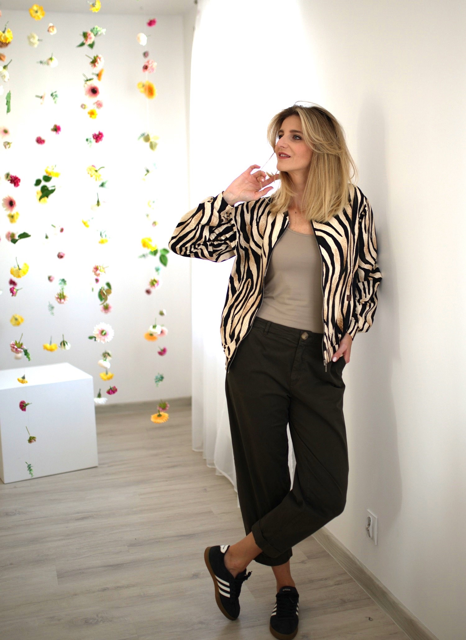 Bomberka oversize zebra - obrazek 3