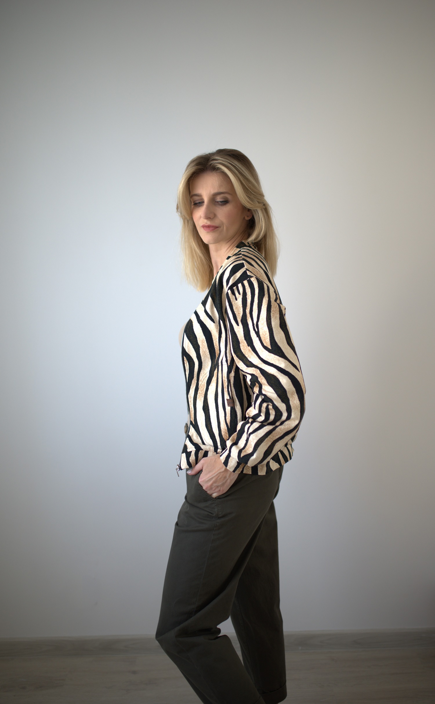 Bomberka oversize zebra - obrazek 6