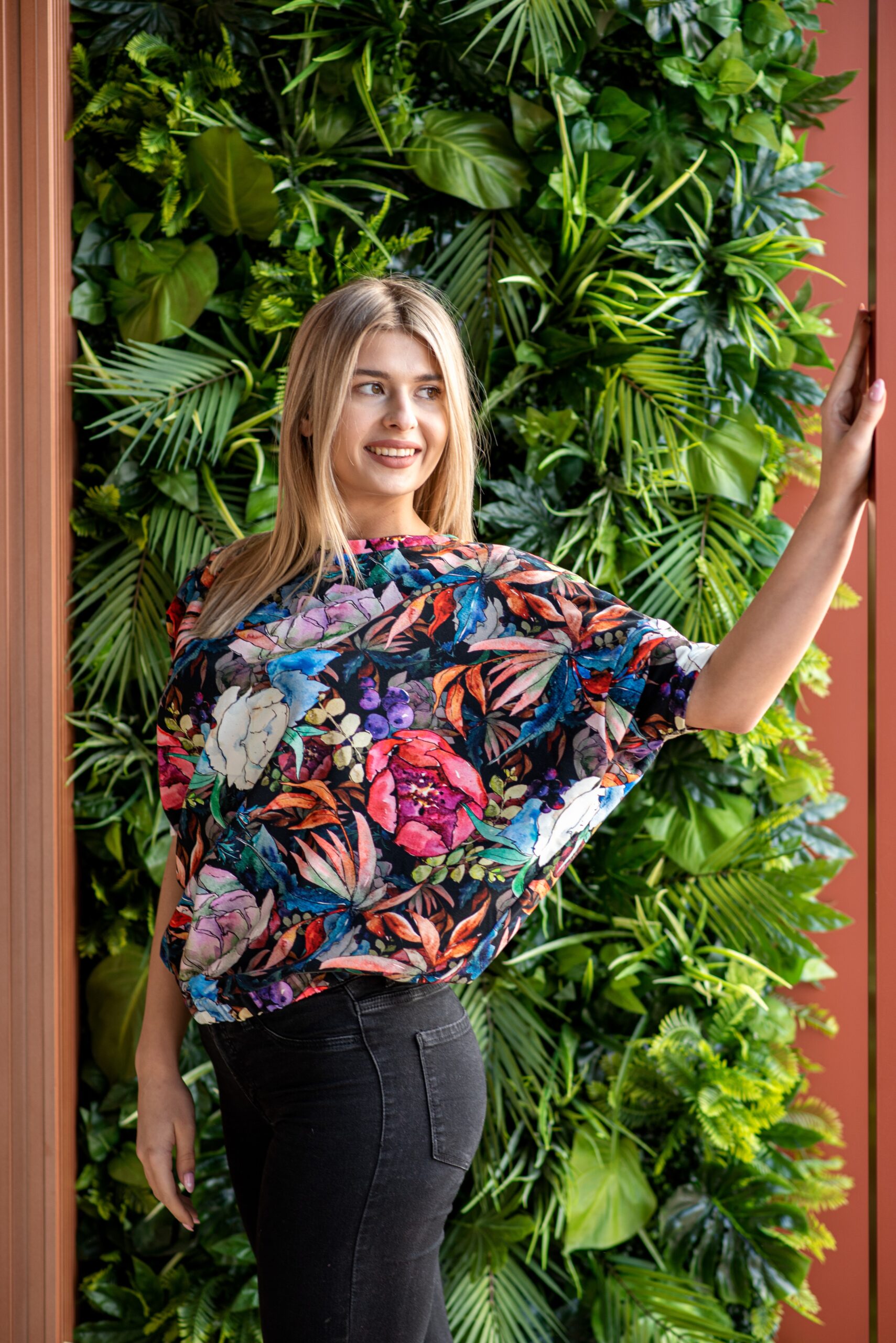 Bluzka nietoperz, oversize piwonie