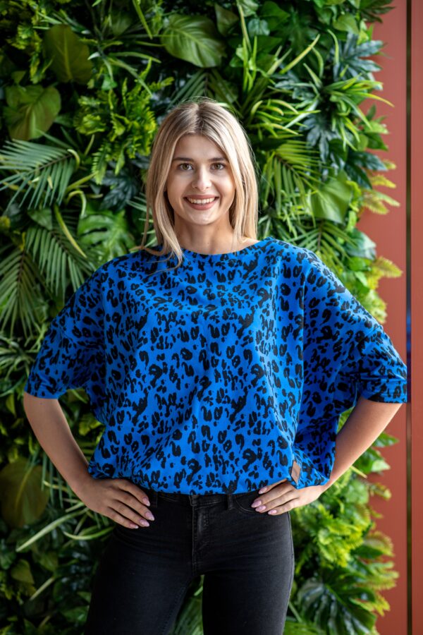 Bluzka nietoperz, oversize kobaltowa pantera