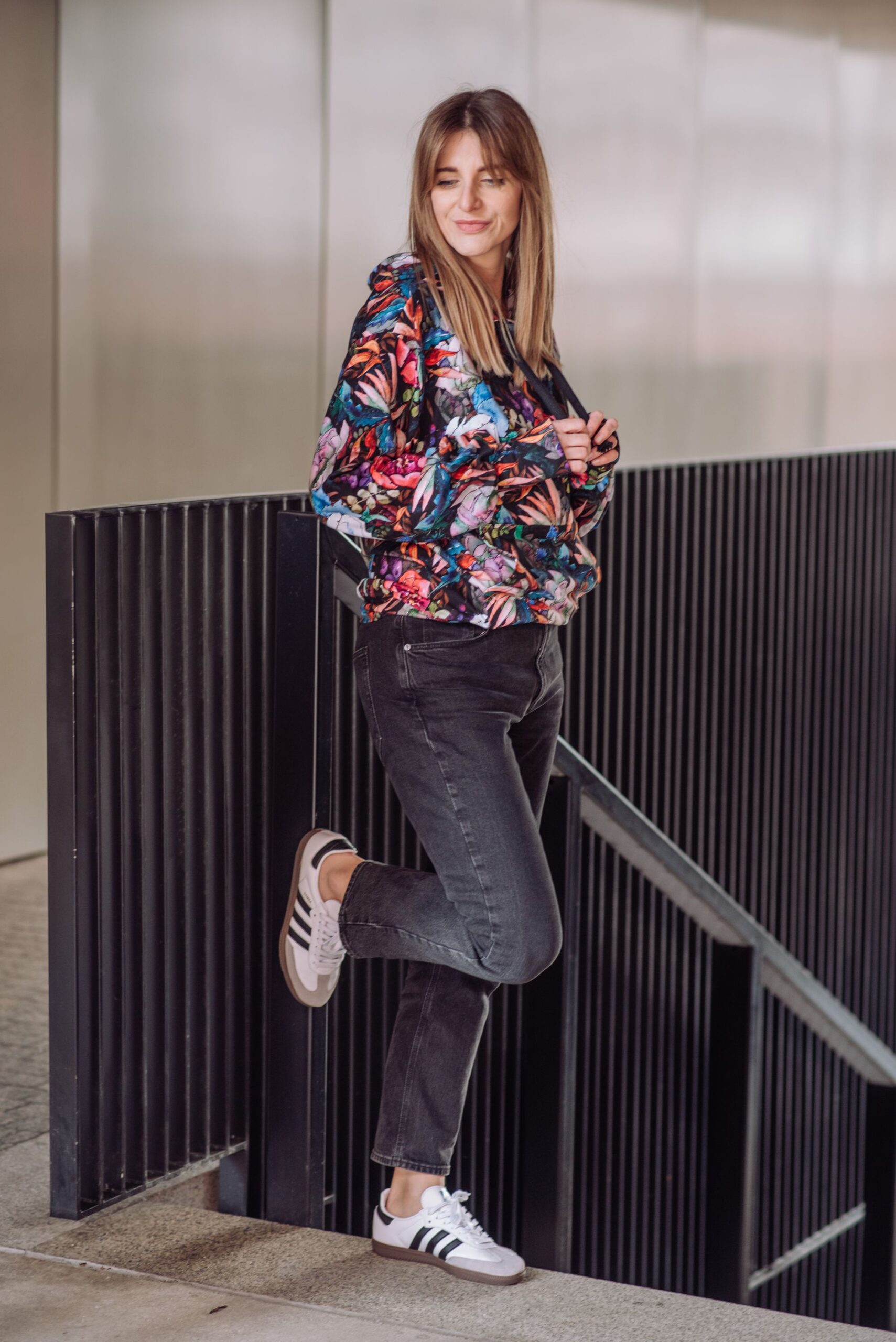 Bluza Clasic Kangurka piwonie