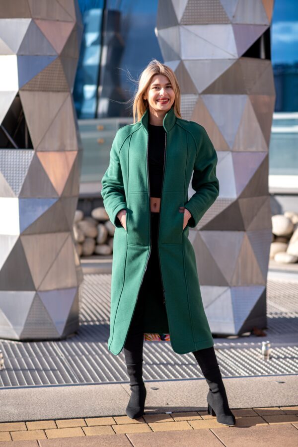 Długa dzianinowa bluza ze stójką butelkowa zieleń-papugi