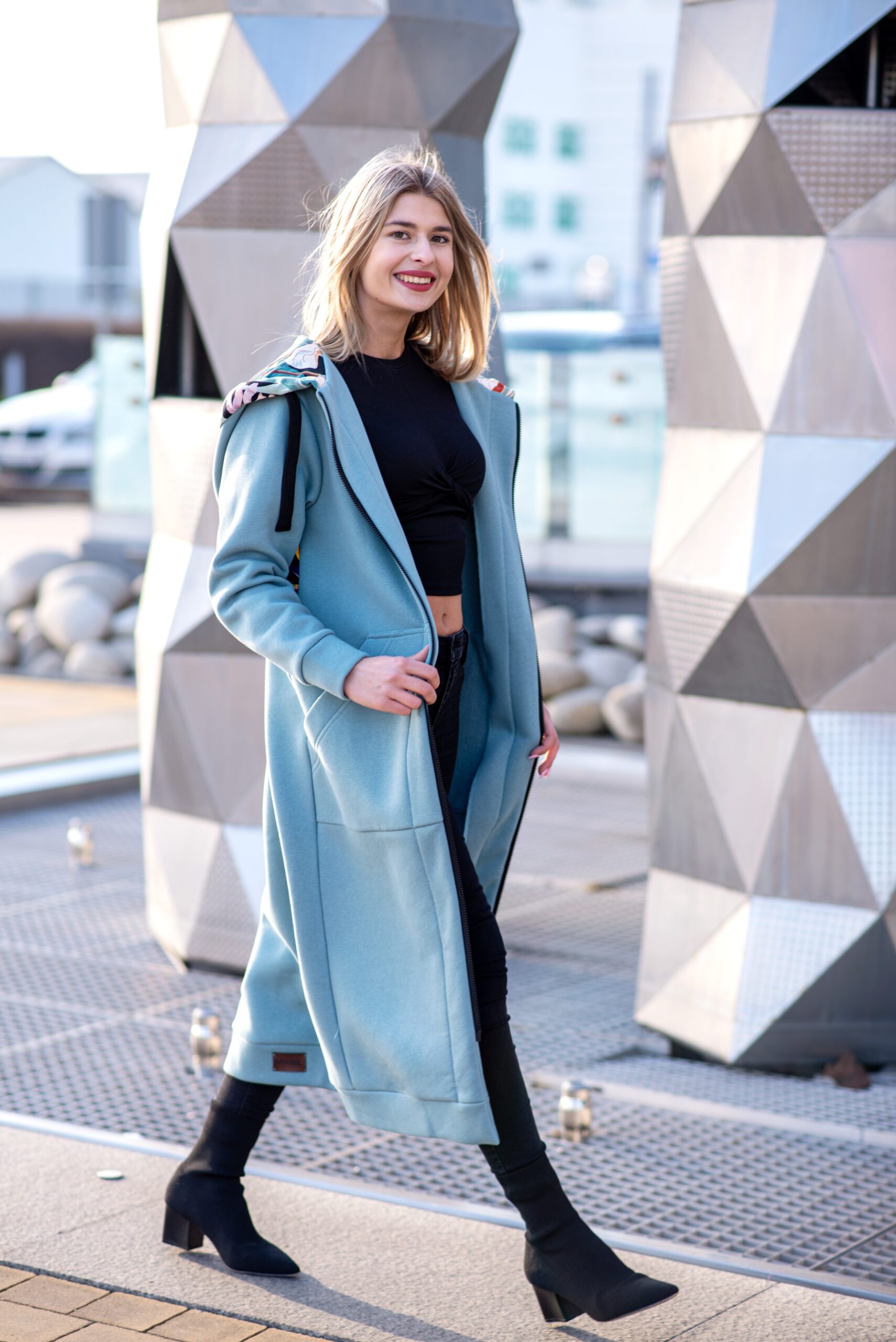 Mega długa bluza pastelowa mięta-kalie - obrazek 2