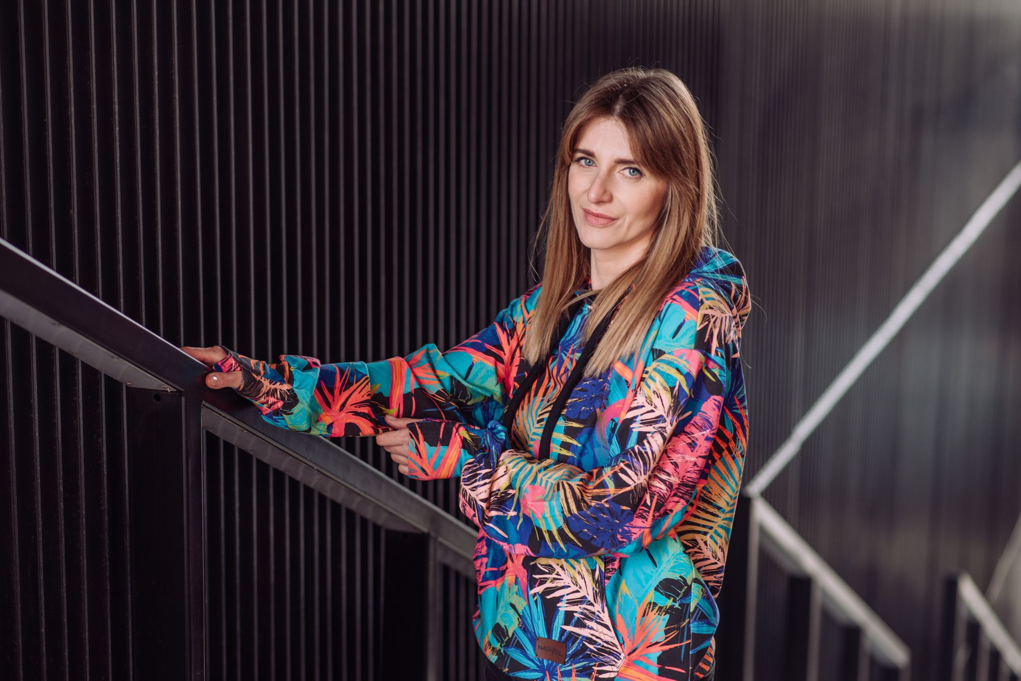 Bluza Clasic Kangurka liście neonowe - obrazek 3