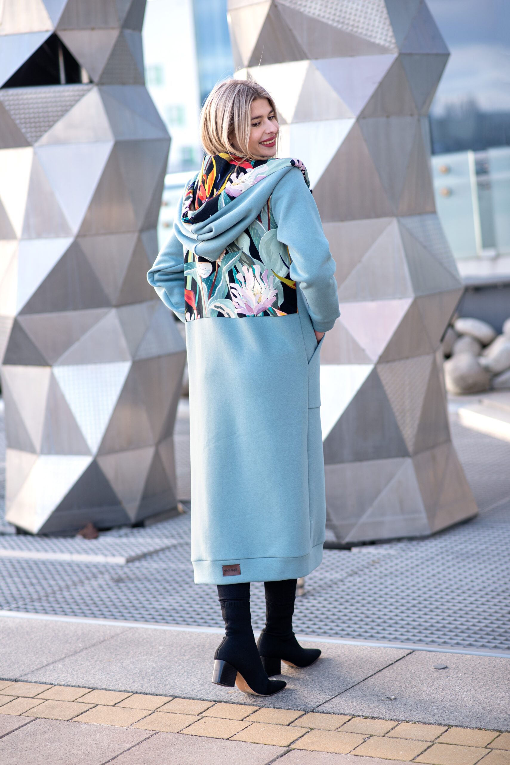 Mega długa bluza pastelowa mięta-kalie - obrazek 5