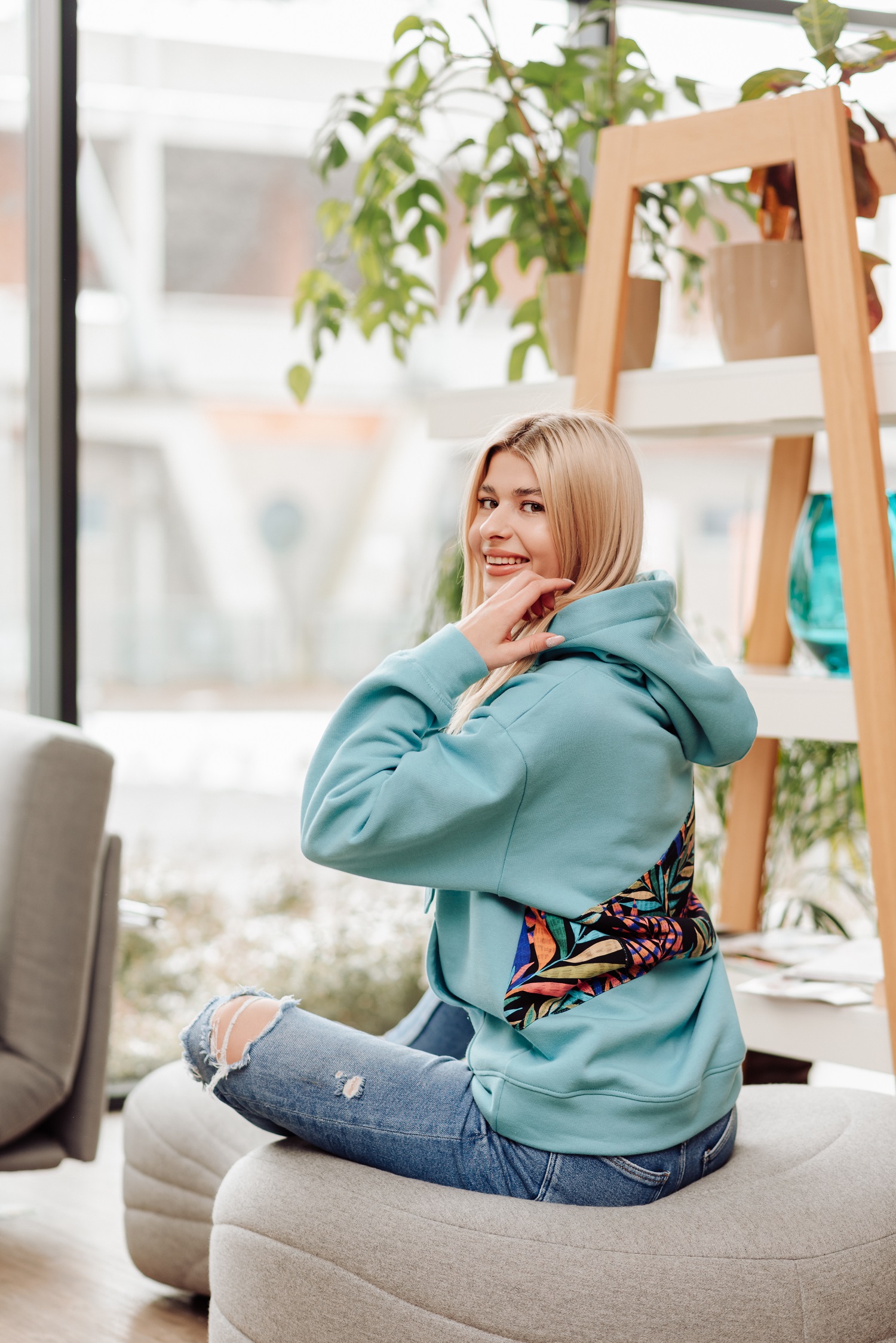 Bluza Clasic kangurka błękitno-miętowa - obrazek 7