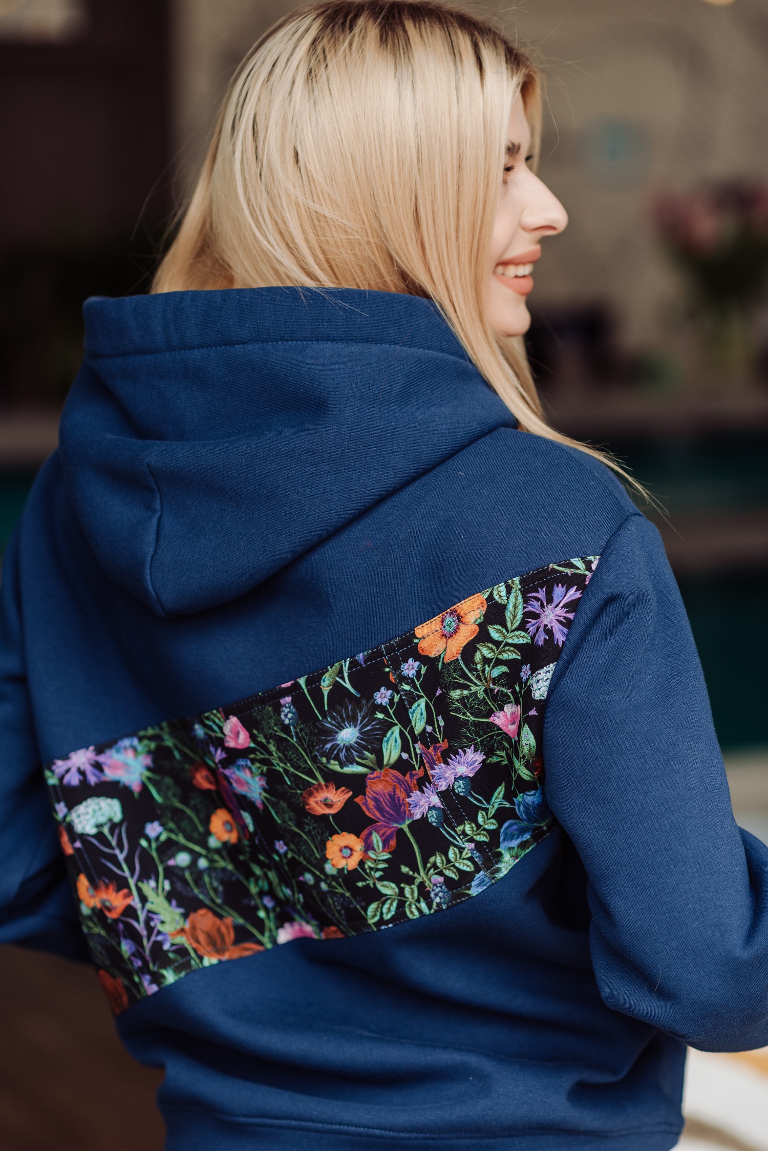 Bluza Clasic kangurka granatowa - obrazek 6