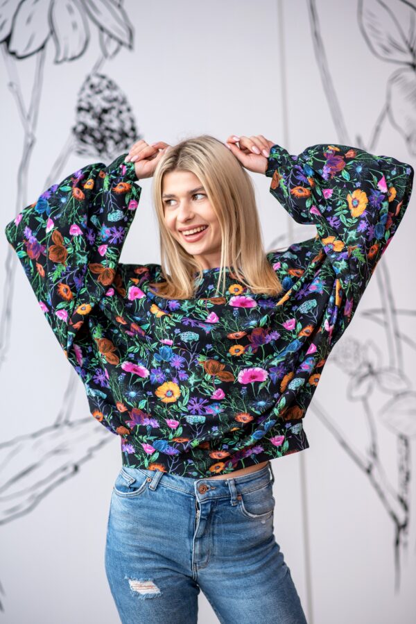 Bluzka z marszczonym rękawem nagietki