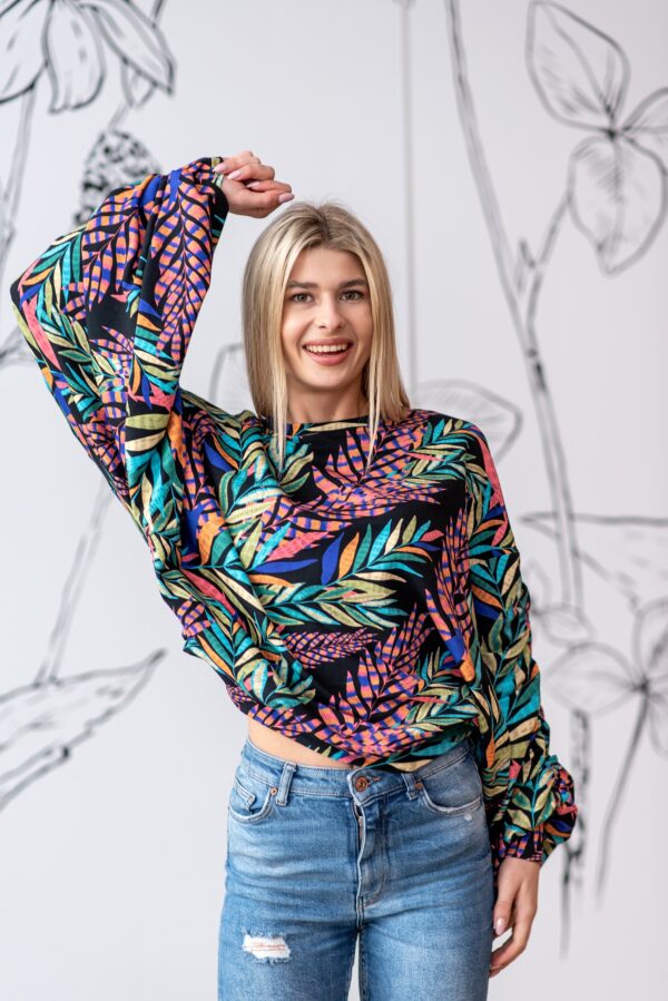 Bluzka z marszczonym rękawem liście-pióra
