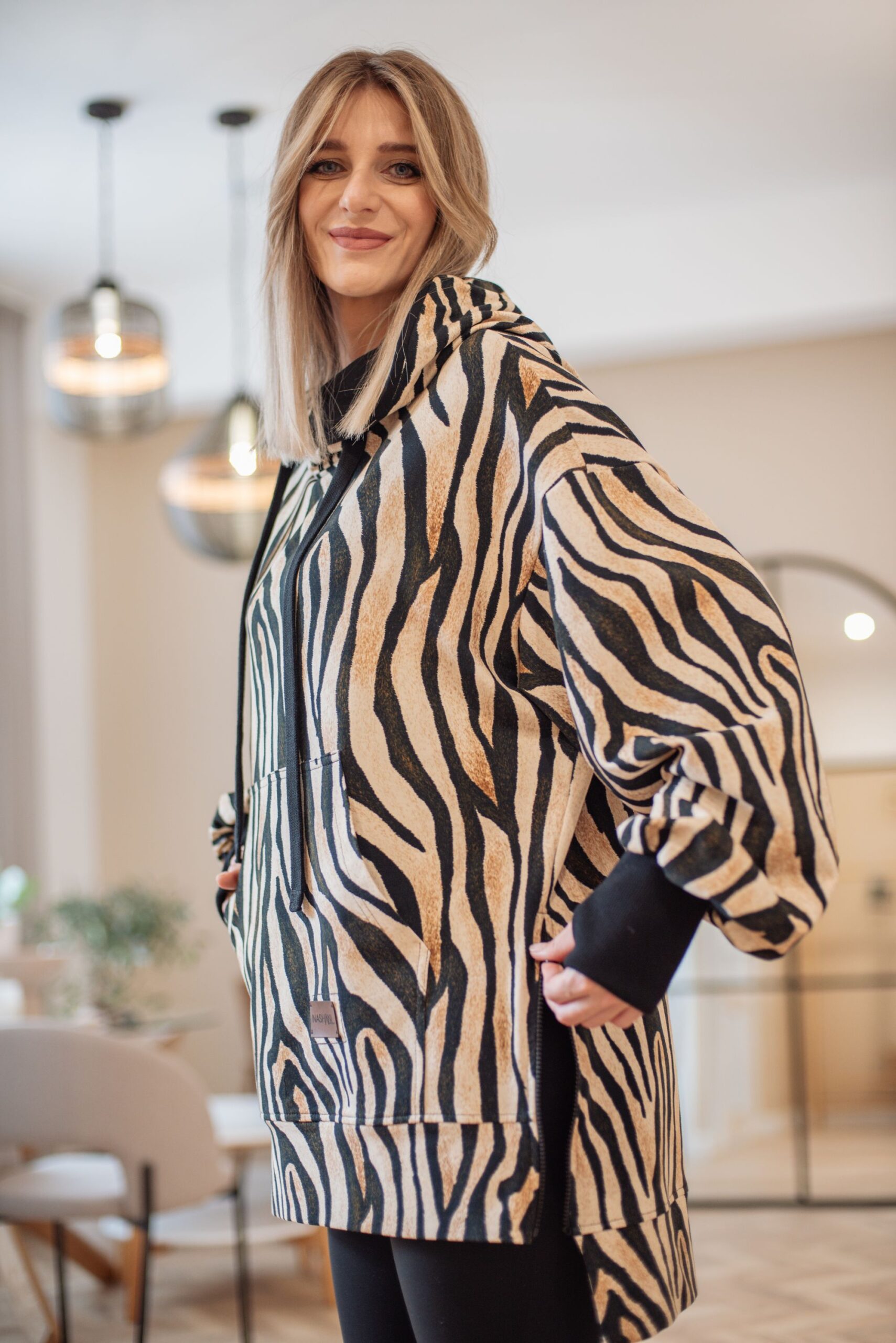 Bluza oversize Nina Zebra - obrazek 5