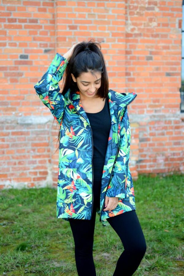 Kurtka przejściowa, liście monstery