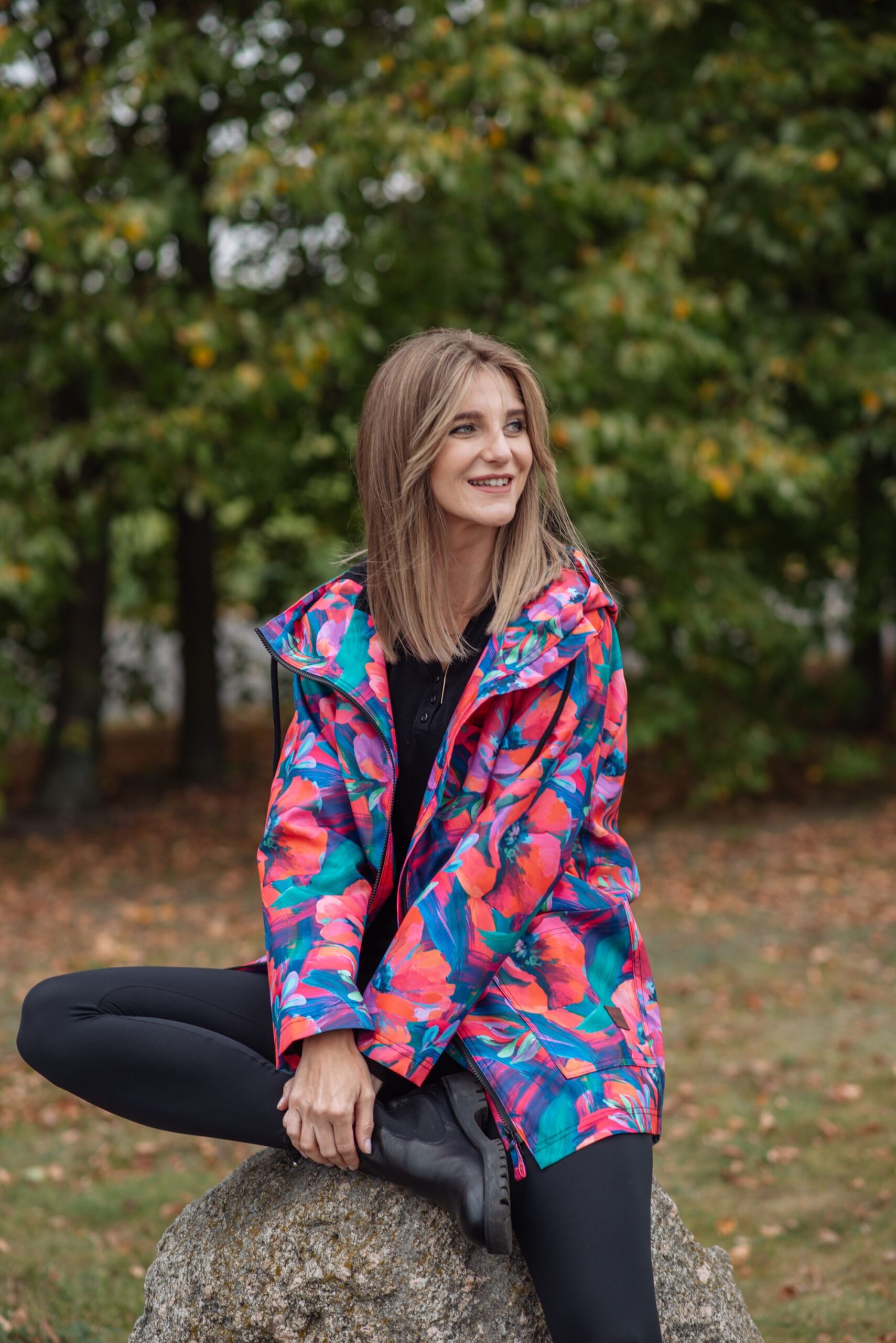 Kurtka przejściowa, pastelowe kwiaty - obrazek 6