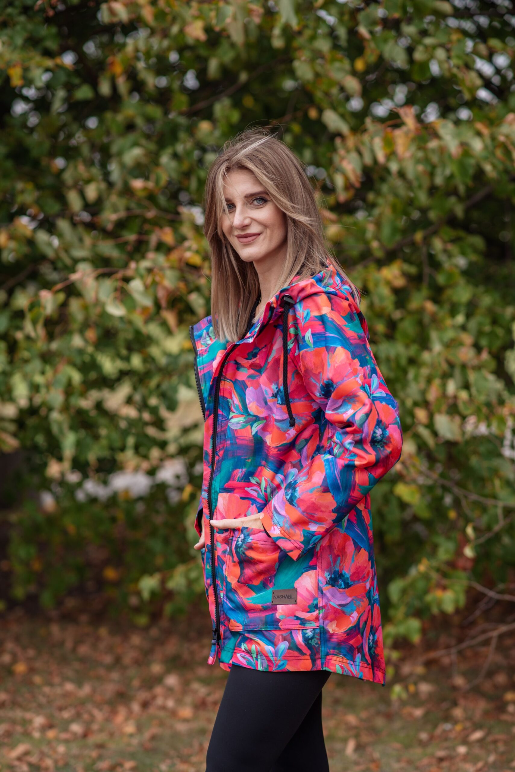 Kurtka przejściowa, pastelowe kwiaty - obrazek 7