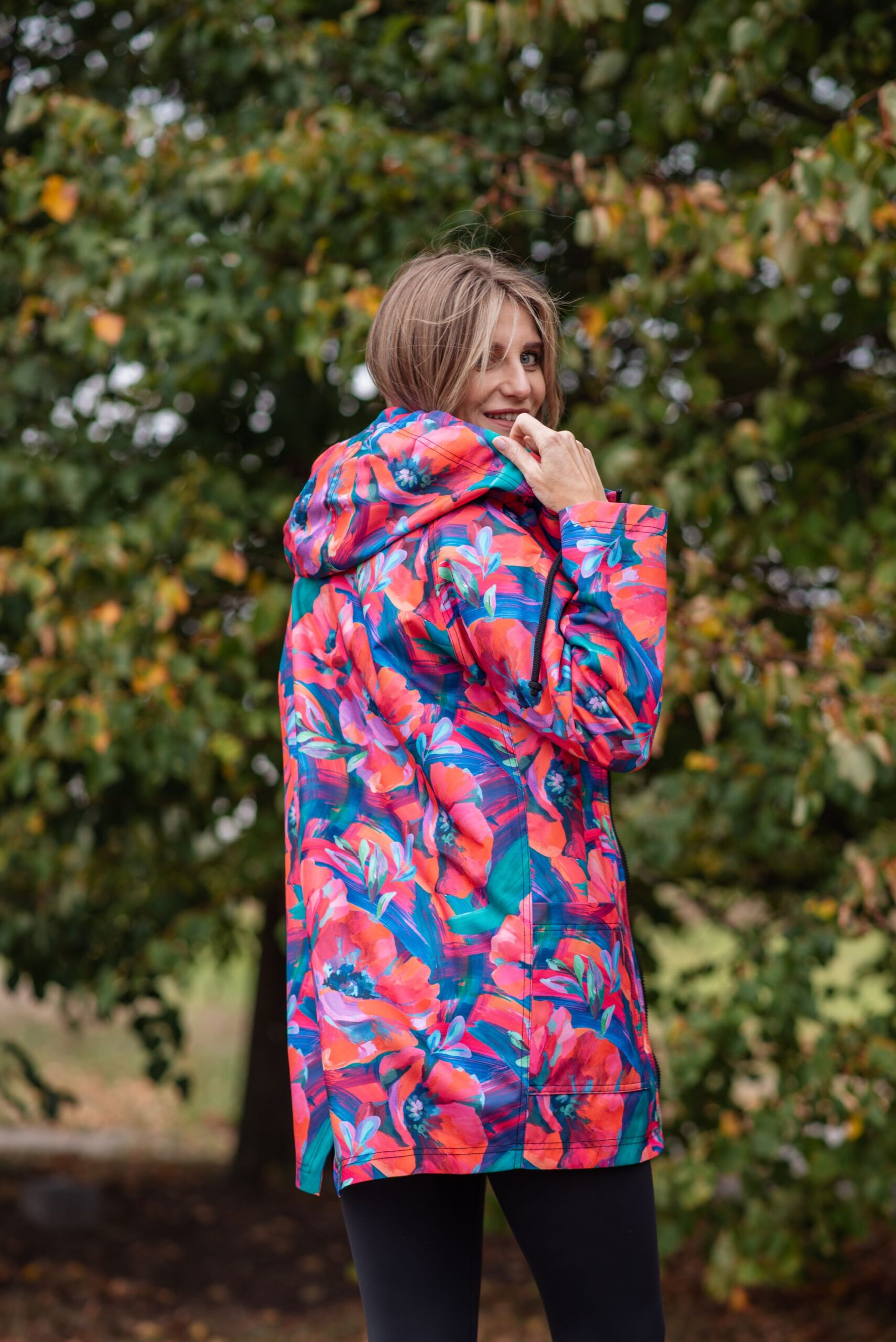 Kurtka przejściowa, pastelowe kwiaty - obrazek 10