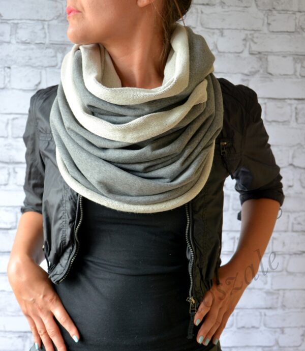 Komin dresowy brudny melanż