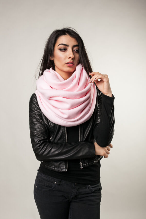 Komin gruby pudrowy róż