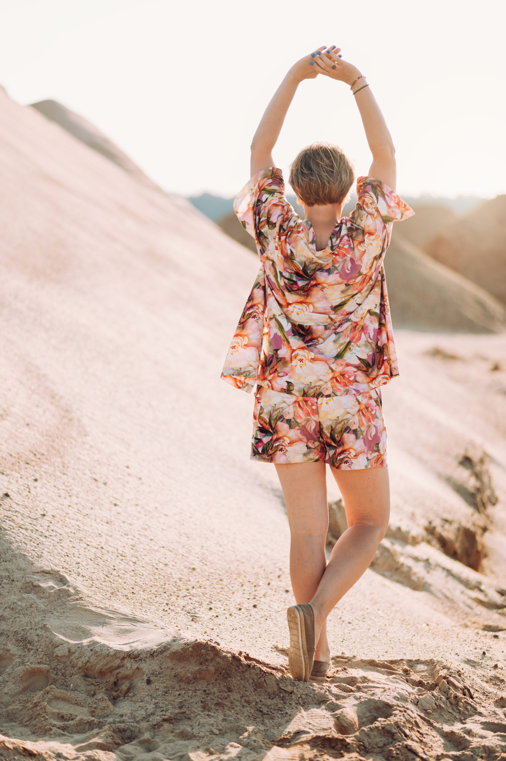 Komplet letni morelowe kwiaty 1 - obrazek 3