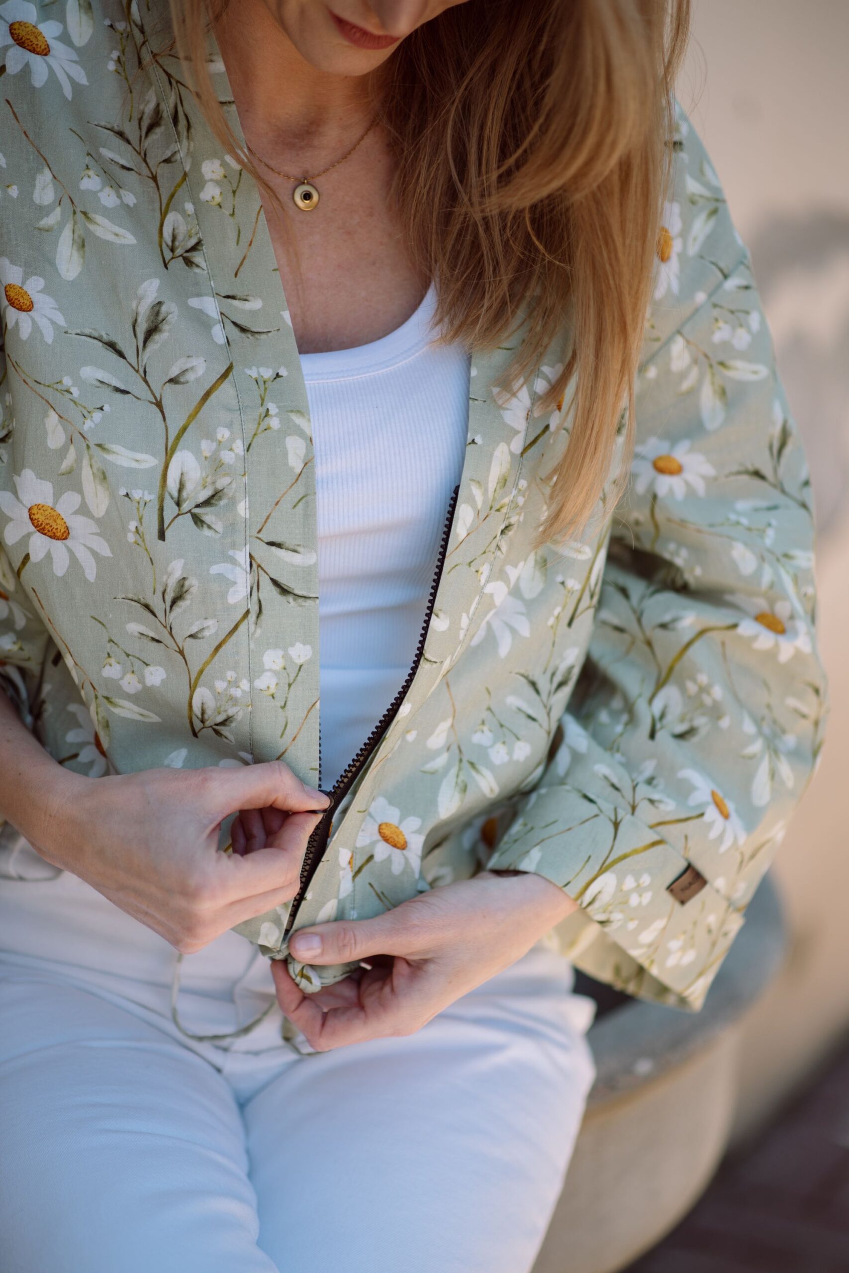 Narzutka lniana rumianki - obrazek 3