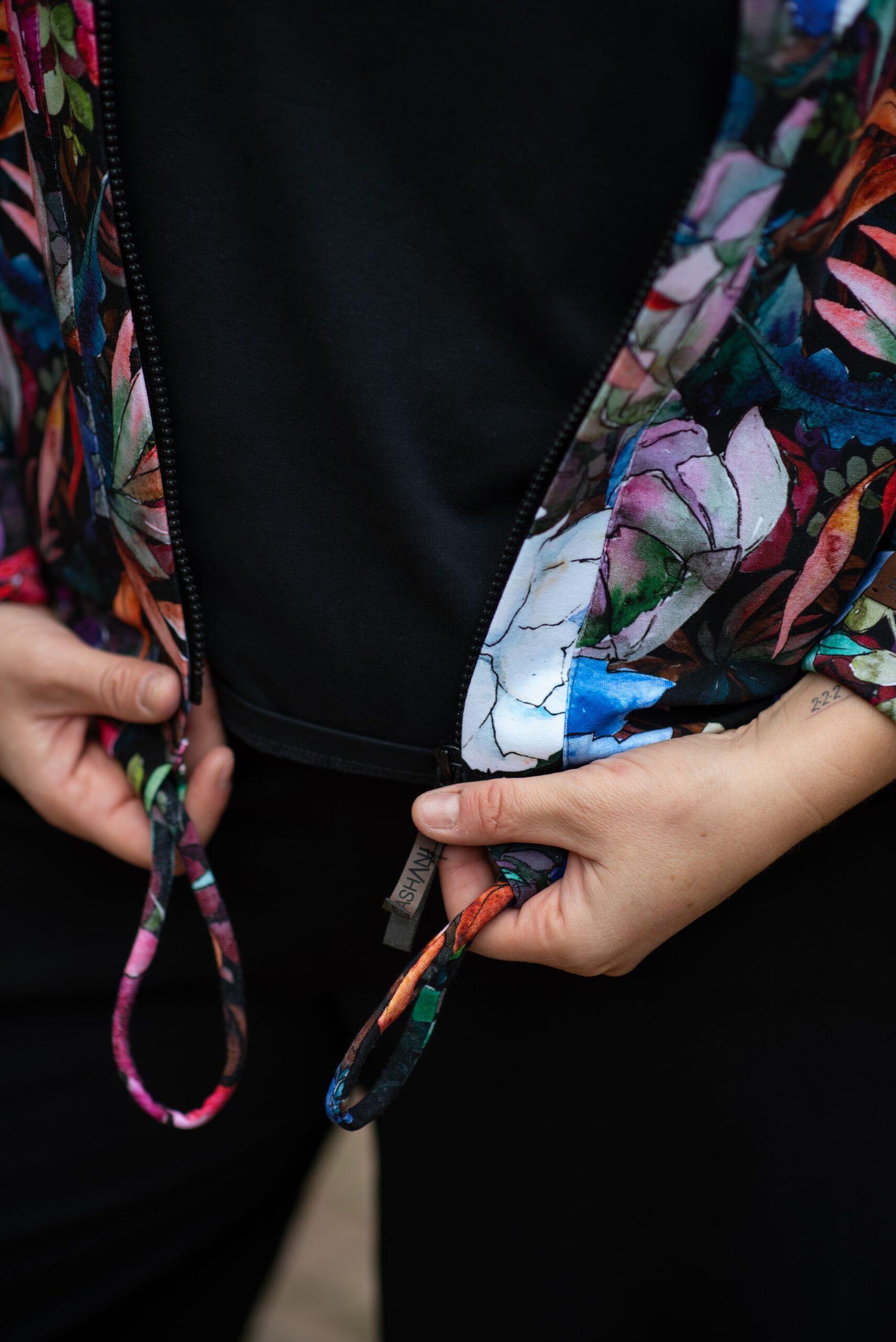 komplet women czarny piwonie - obrazek 4